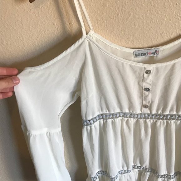 S.O.R.A.D. Cold Shoulder Blouse Size Small - Picture 5 of 6